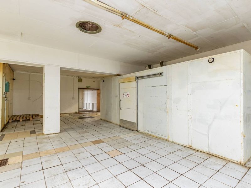 Warehouse and Office space in Quiet suburb of Heathfield - Photo 8