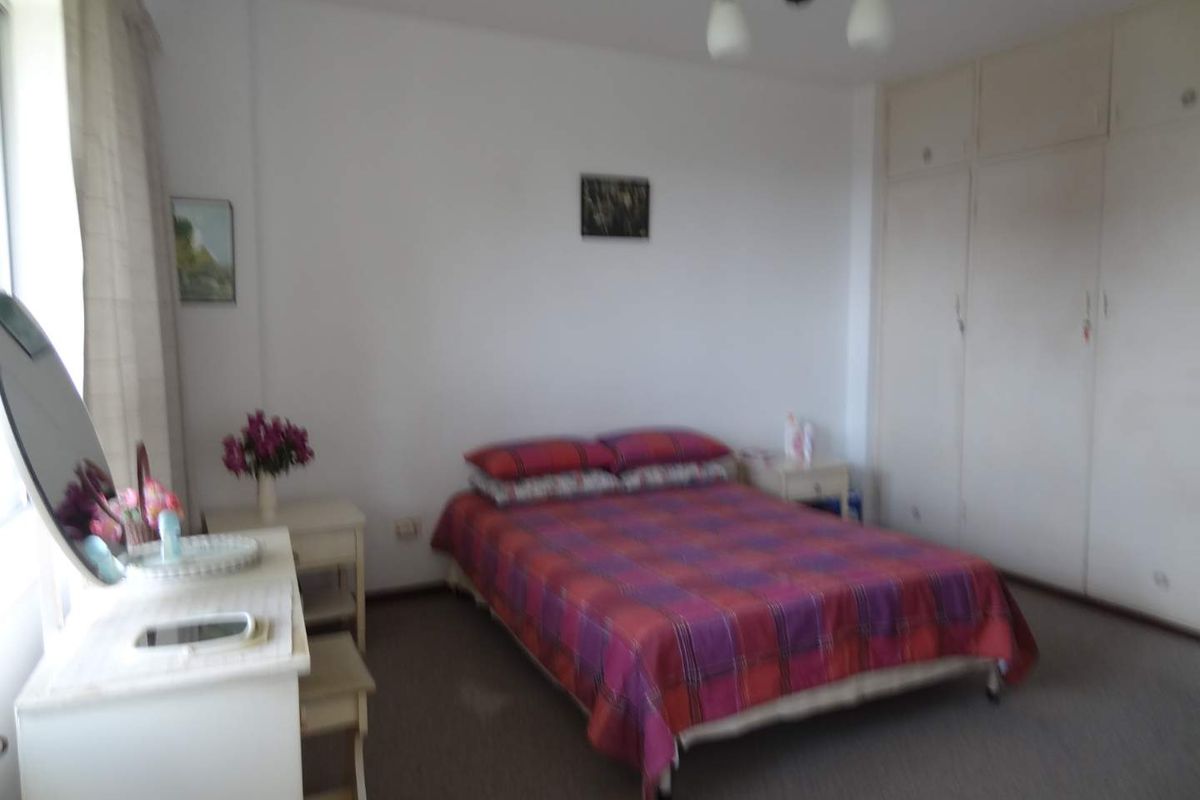 1.5 Beds For Sale in North Beach - Photo 5