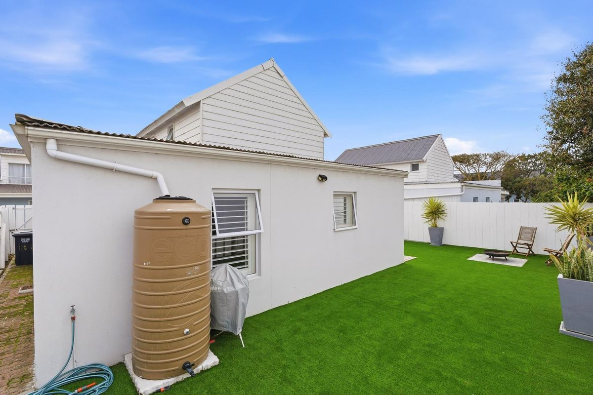 Immaculate Double-Storey Home Available To Let - Photo 2