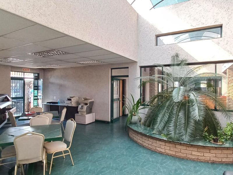 589m2 Gosforth Park Office For Sale - Photo 9
