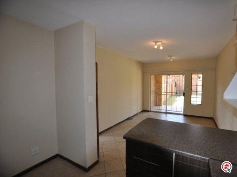 2 bedrooms Apartment in MOOIKLOOF RIDGE - Photo 4