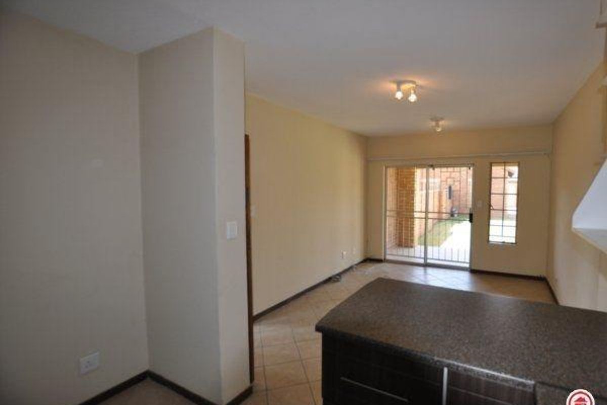 2 bedrooms Apartment in MOOIKLOOF RIDGE - Photo 4