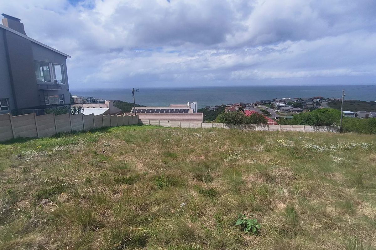 Prime 869m2 Vacant Land in Dana Bay - Photo 2