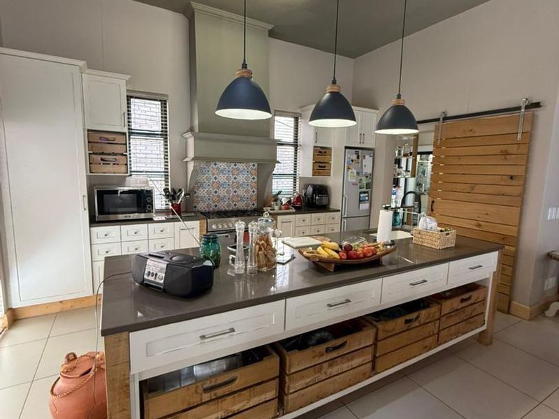 Klein Windhoek- For Sale- N$6 995 000 - Photo 3