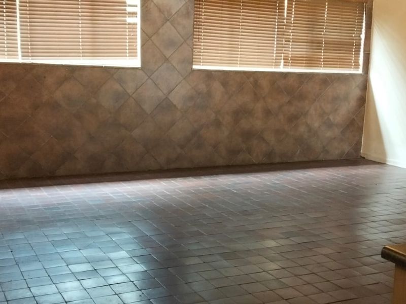 Space and Comfort 4 bedroom for sale with flatlet in Selcourt - Photo 10