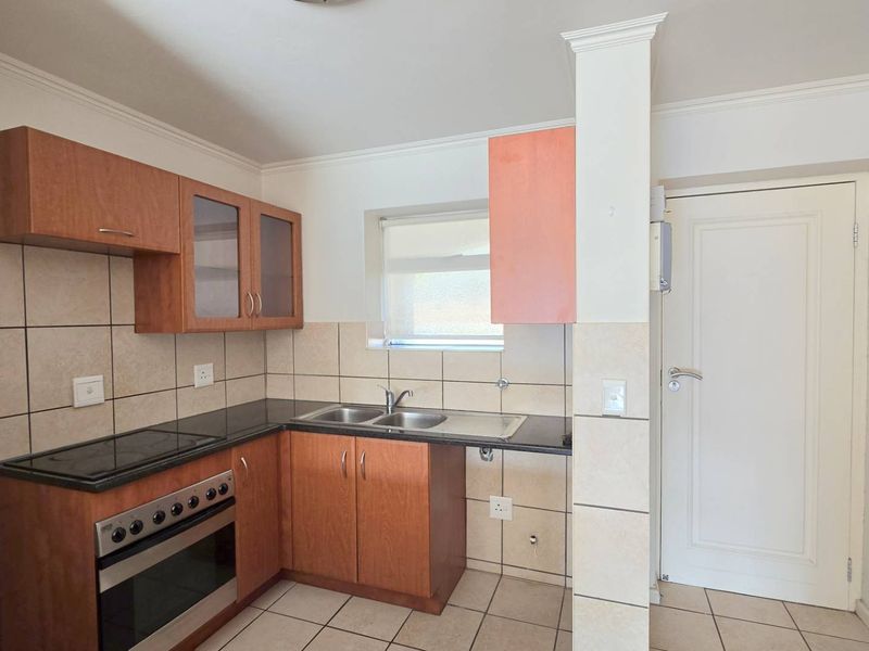 Charming Holiday Apartment Just Steps from the Beach - Photo 10