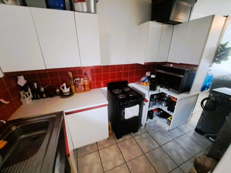 Modern & Spacious 2 Bedroom Apartment for Sale in Kilner Park! - Photo 4