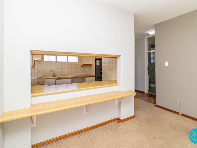 Sunny, Spacious & Perfectly Positioned! - Photo 5