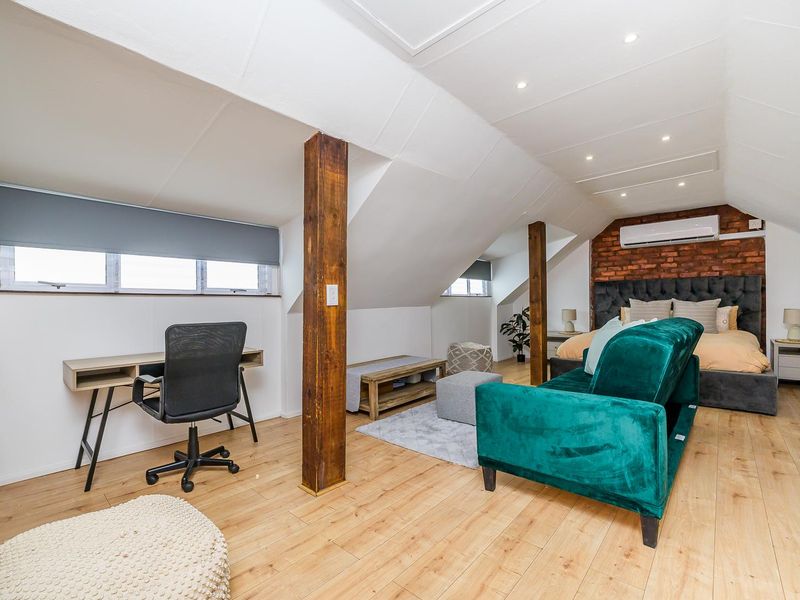 Modern 3 Bedroom Townhouse | Walk to Umhlanga Beach | Private Garden | Exclusive Mandate - Photo 10