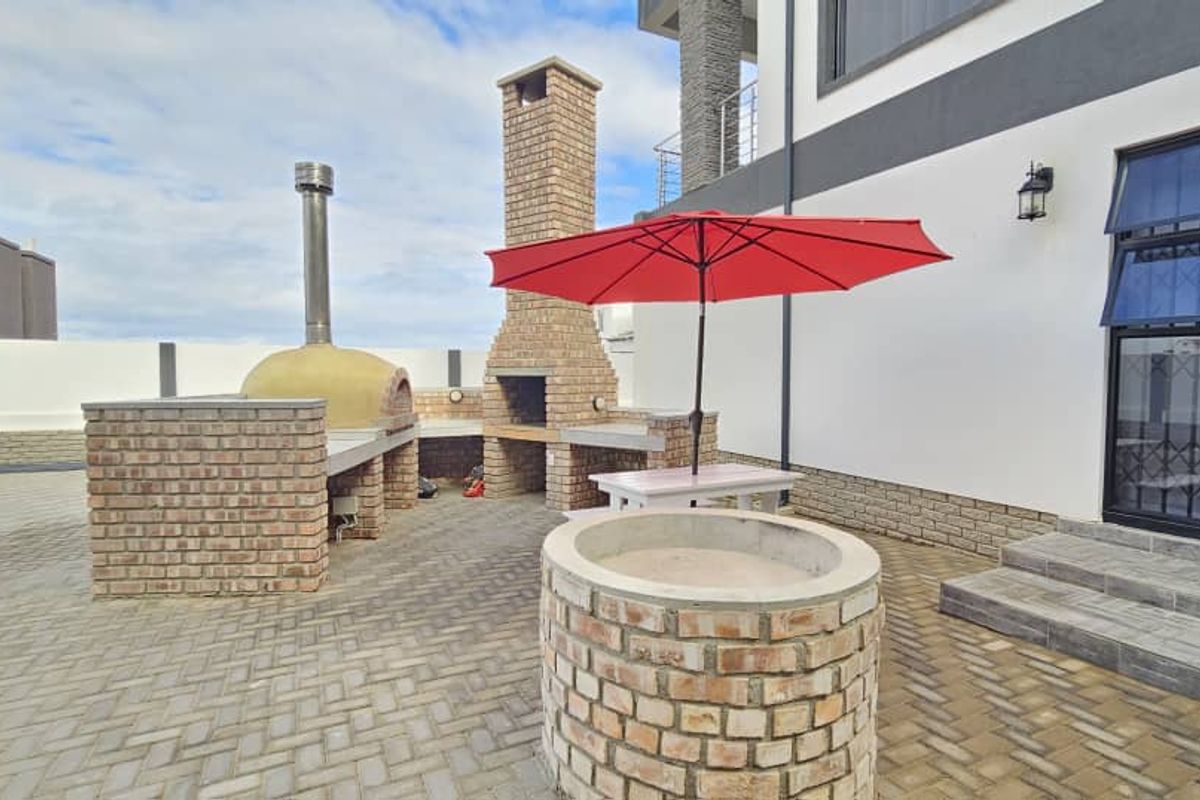 Swakopmund,Mile 4 | Stunning Sea View Home – Unique and Spacious with Modern Finishes - Photo 4