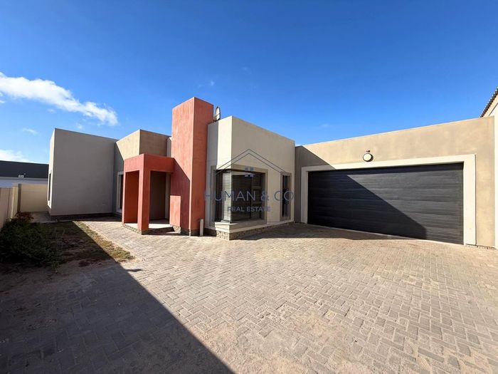 Property #2477678, House For Sale in Fairways Estate