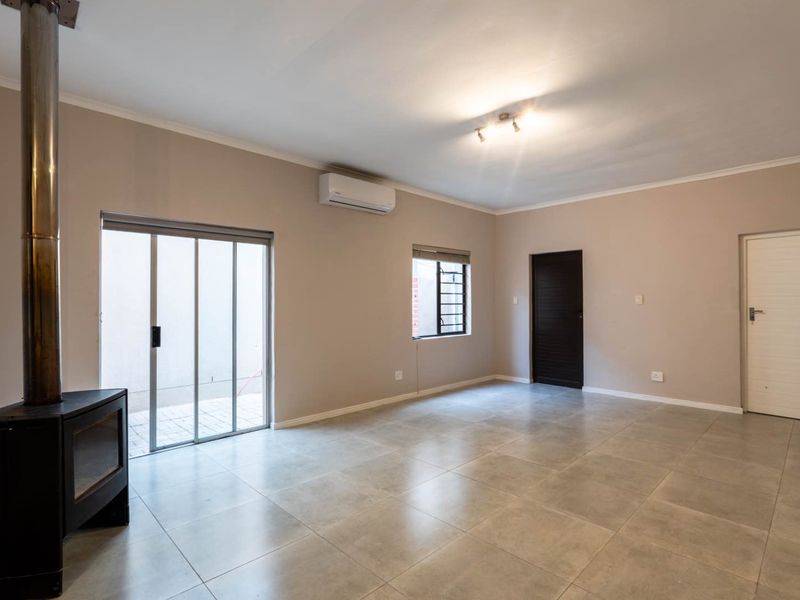 2 Bedroom Townhouse - Photo 6