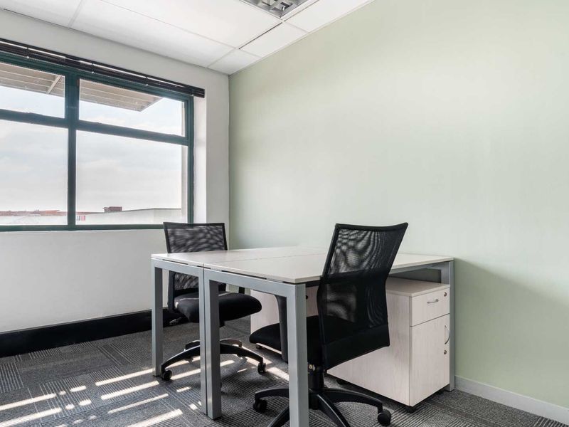 Private office space tailored to your business’ unique needs in Regus Rivonia Village - Photo 3