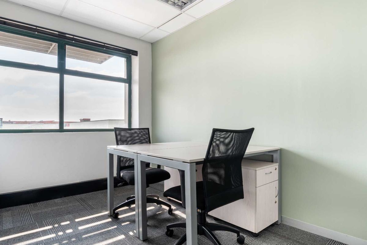 Private office space tailored to your business’ unique needs in Regus Rivonia Village - Photo 3