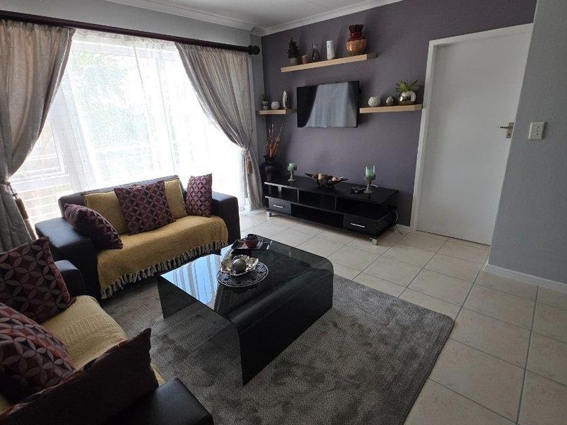STUPENDOUS FULLY FURNISHED  2 BED  2 BATH APARTMENT - Photo 4