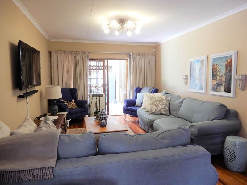 Eldoraigne Gem: 3-Bed, 2-Bath + Office & Solar Power! - Photo 8