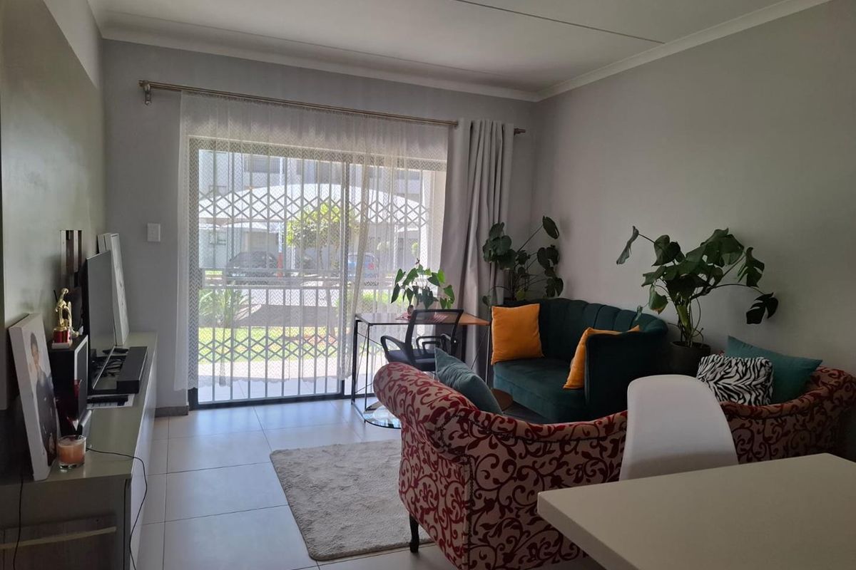 Invest Smart, live secure and stay central. - Photo 3