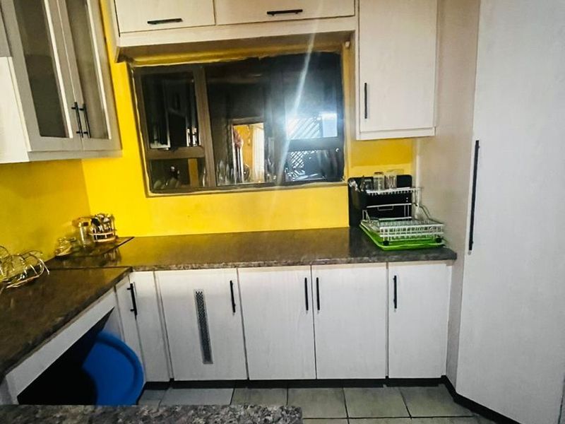5 Bedroom House for Sale in Madadeni, Section R, KwaZulu-Natal - Photo 9