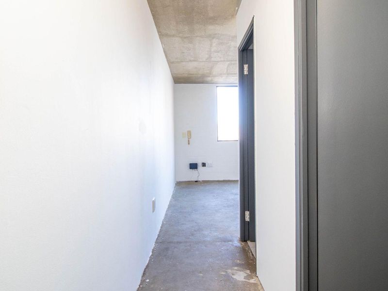 1 Bed Apartment / Flat for Sale in Wynberg - Photo 2