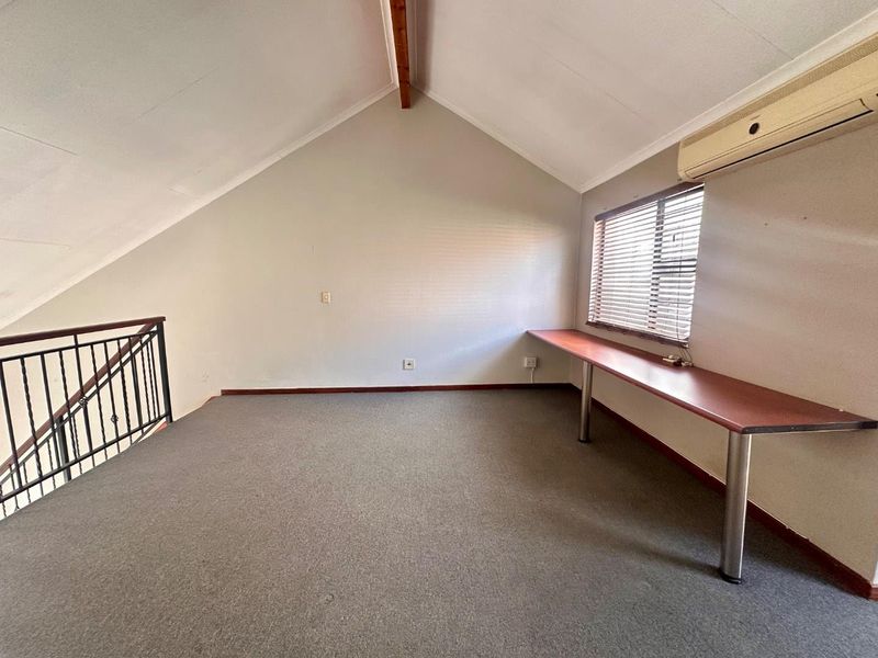 2 bed 2 bath loft townhouse - Photo 10