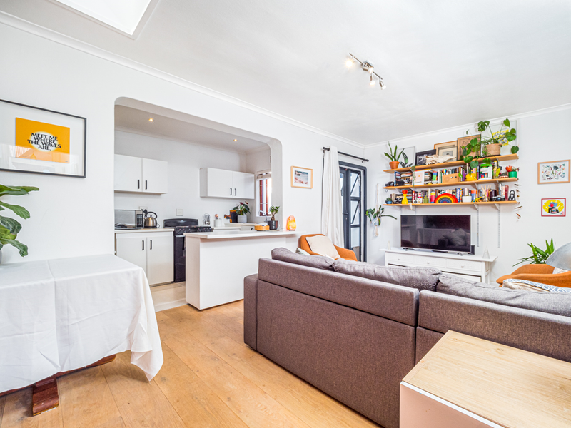 Delightful heritage cottage in the heart of Upper Woodstock - Photo 4