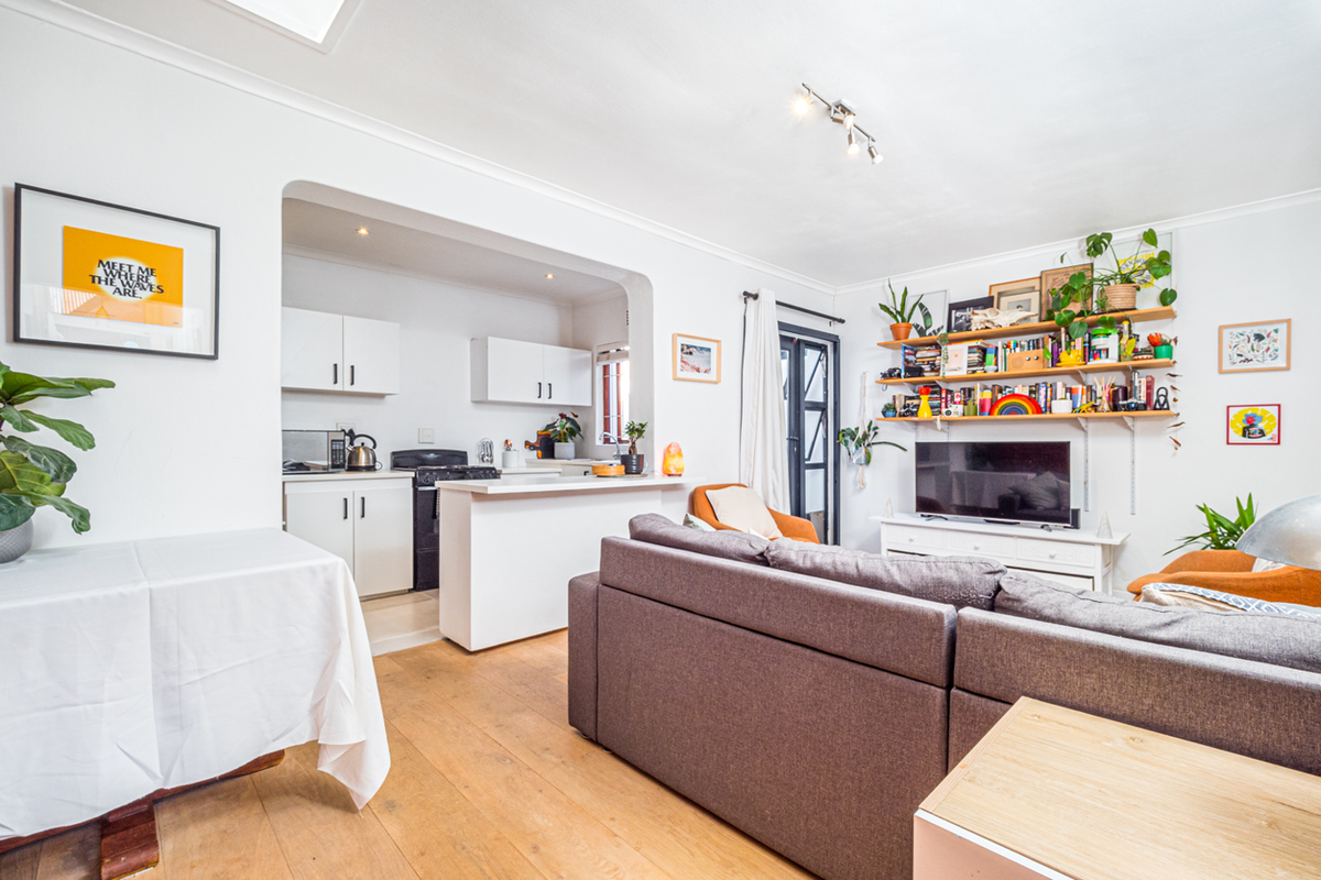 Delightful heritage cottage in the heart of Upper Woodstock - Photo 4