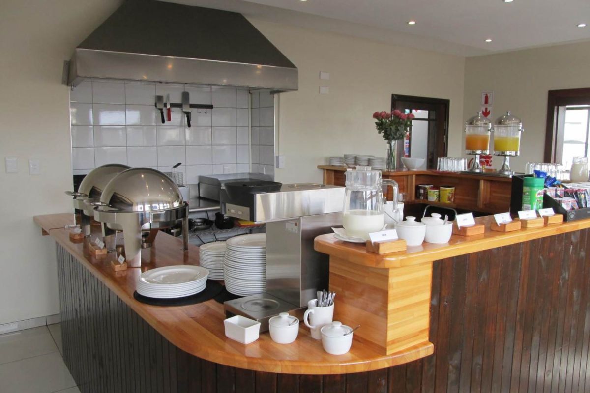 28 bedrooms Hotel central situated in Swakopmund Central - Photo 2