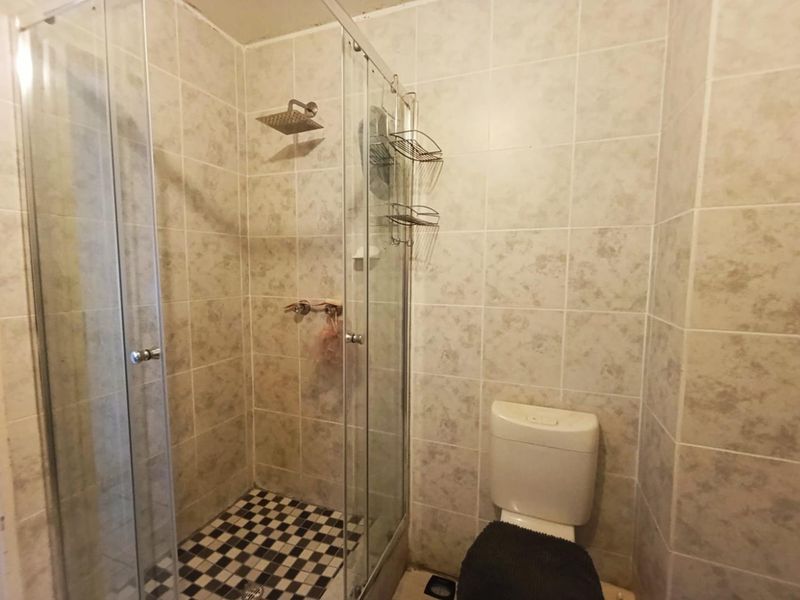 A perfect ground floor unit awaits you !!! - Photo 9