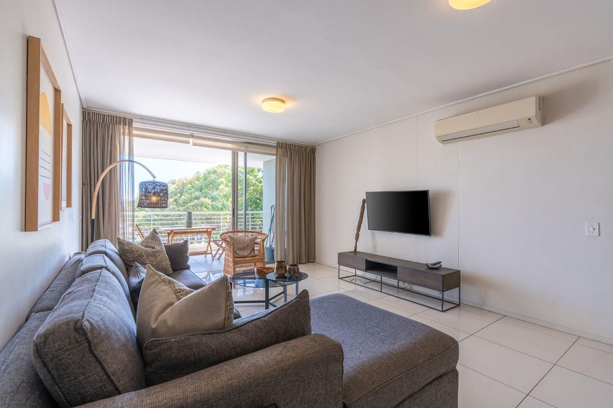 Light and Bright Green Point Apartment - Photo 3