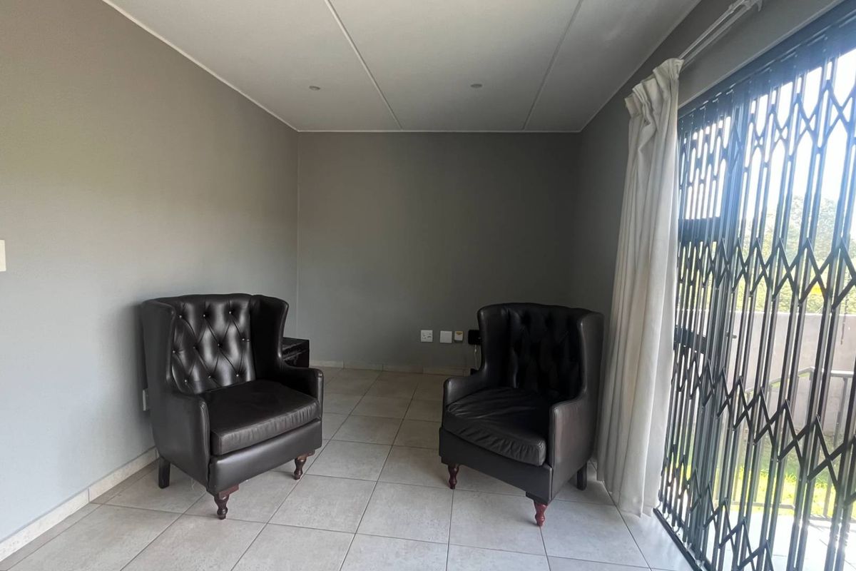 Where comfort meets clever living -your Ferndale hideaway with a garden twist! - Photo 5