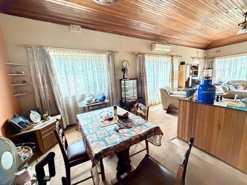 Charming Home with Endless Potential - Act Fast! - Photo 7