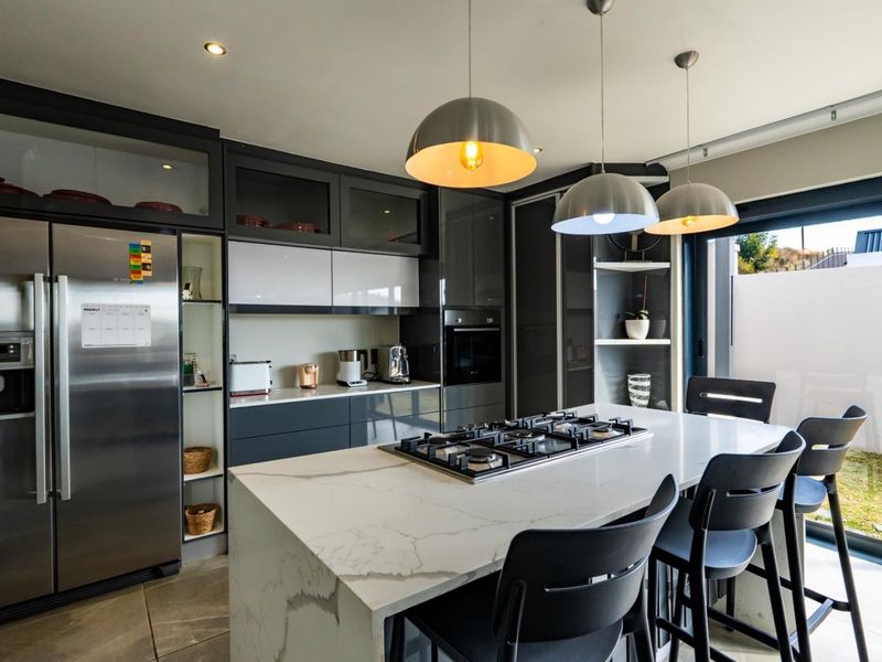 4 Bedroom house - Photo 9