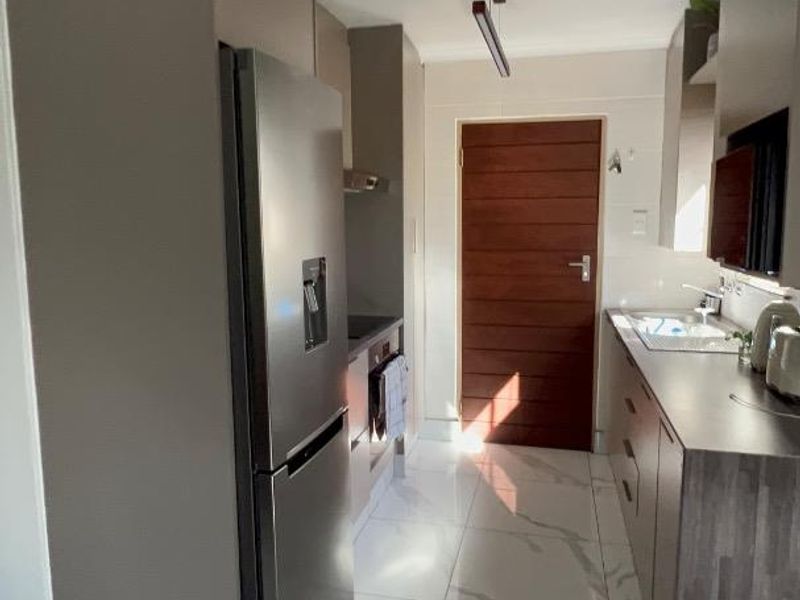 Modern & Secure 3-Bedroom Family Home in Sky City / Palm Ridge - Photo 2