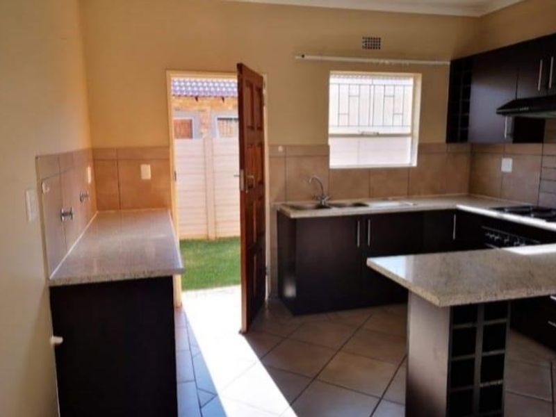 2Bed, 2Bath Townhouse in Riversdale, Meyerton. - Photo 6