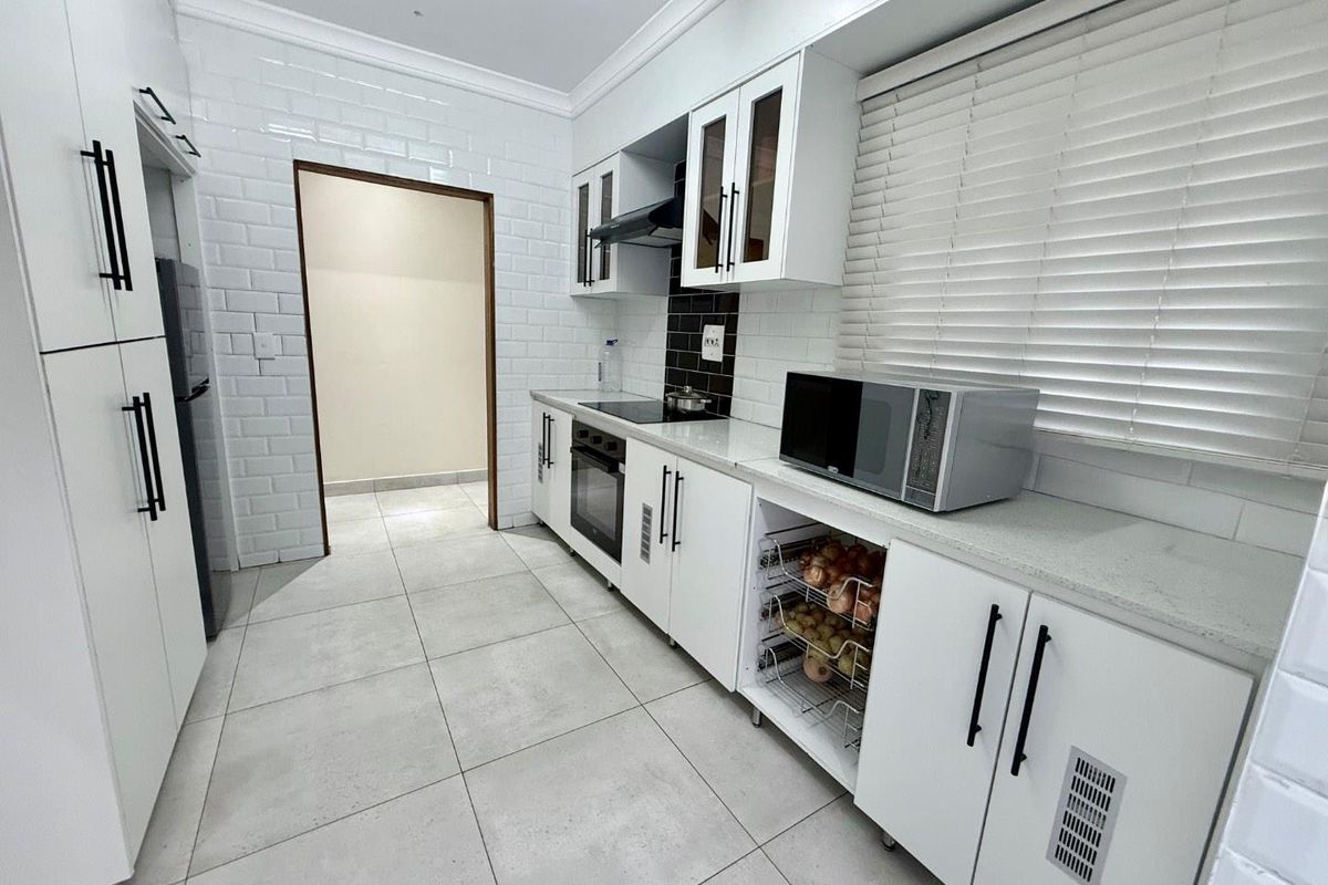 3 bedroom Townhouse for sale in Vryheid - Photo 2