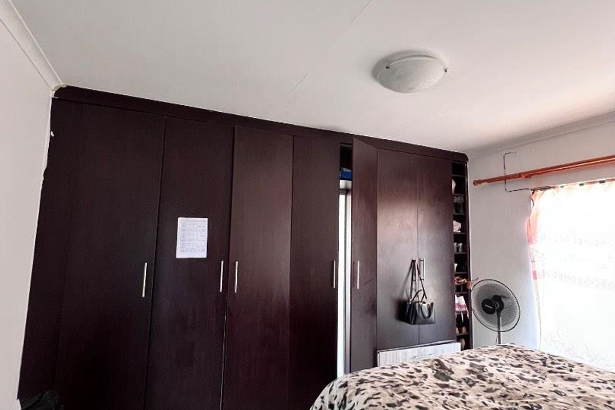 3 Bedroom Townhouse for Sale in Shetu Estate, Otjomuise Ext 4 - Photo 5