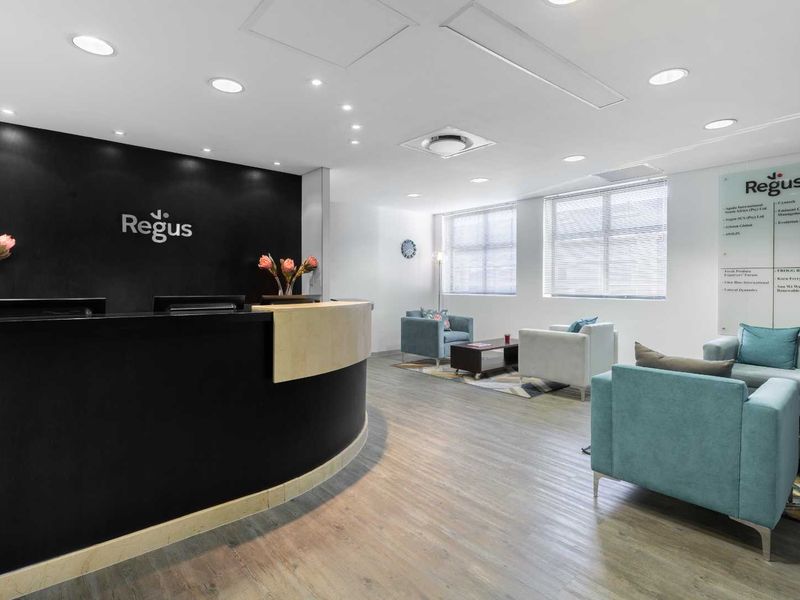 Private office space tailored to your business’ unique needs in Regus Century City - Photo 6