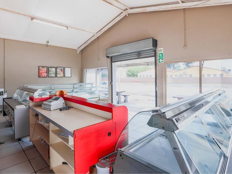 Fabulous Investment opportunity in the heart of the Boland! - Photo 4