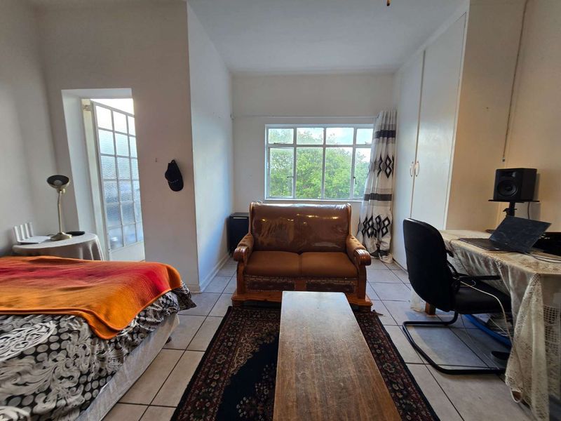 Neat & Cozy Bedsitter in the Heart of Richmond Hill - Photo 4