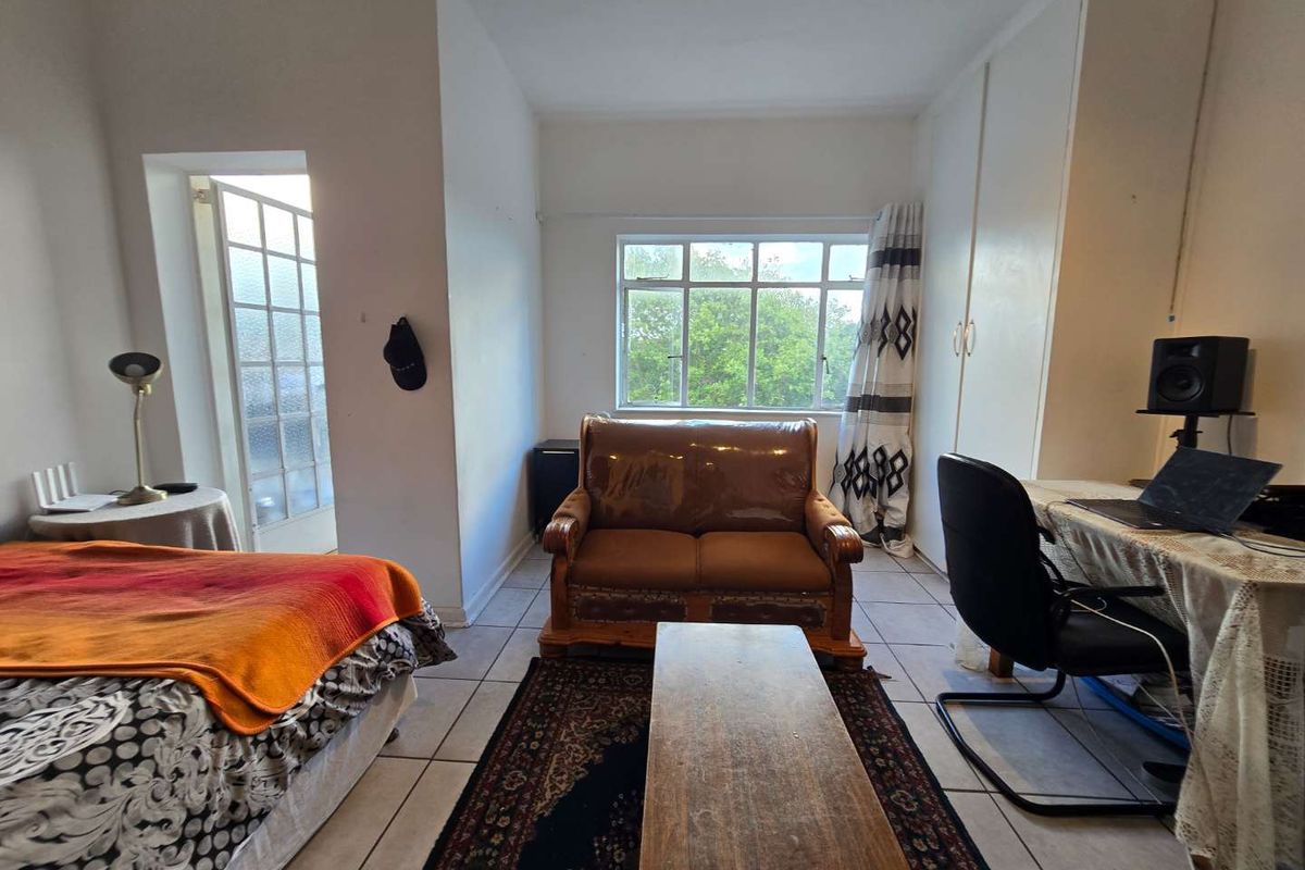 Neat & Cozy Bedsitter in the Heart of Richmond Hill - Photo 4