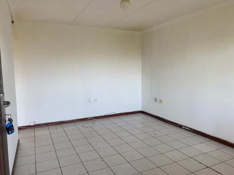 Modern Comforts and Prime Location! - Photo 8