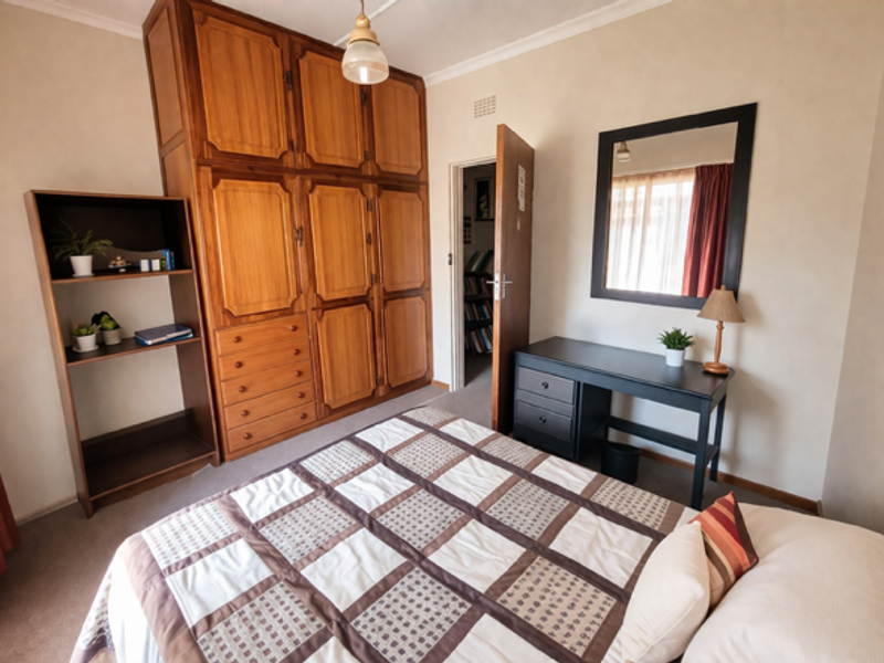 Spacious Family Living in Panorama - Photo 10