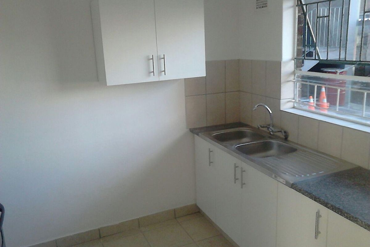 Modern Apartment for Rent - Photo 3