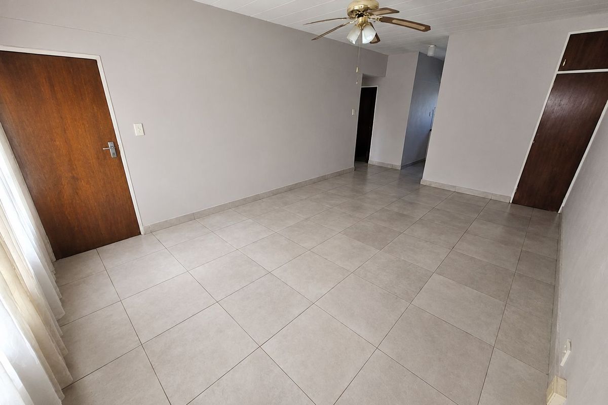 2.5 Bedroom Apartment Available in Waverley - Photo 3