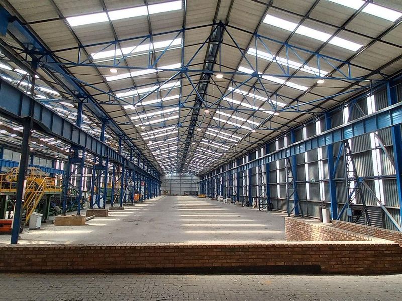 13251m2 Wadeville industrial warehouse to let - Photo 10