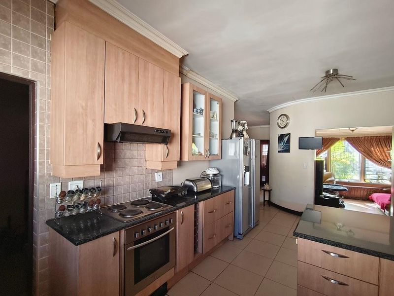 3 bedroom townhouse in Northriding - Photo 8
