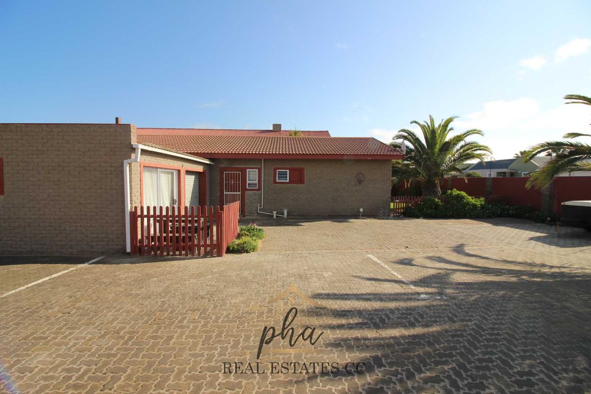 Guesthouse for sale - Swakopmund (Extension 9) - Photo 3