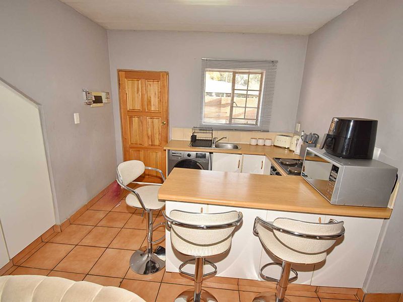 Ground Floor Apartment - Photo 6