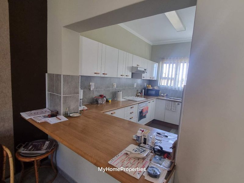 House with Flat for Sale, Central, Swakopmund - Photo 7