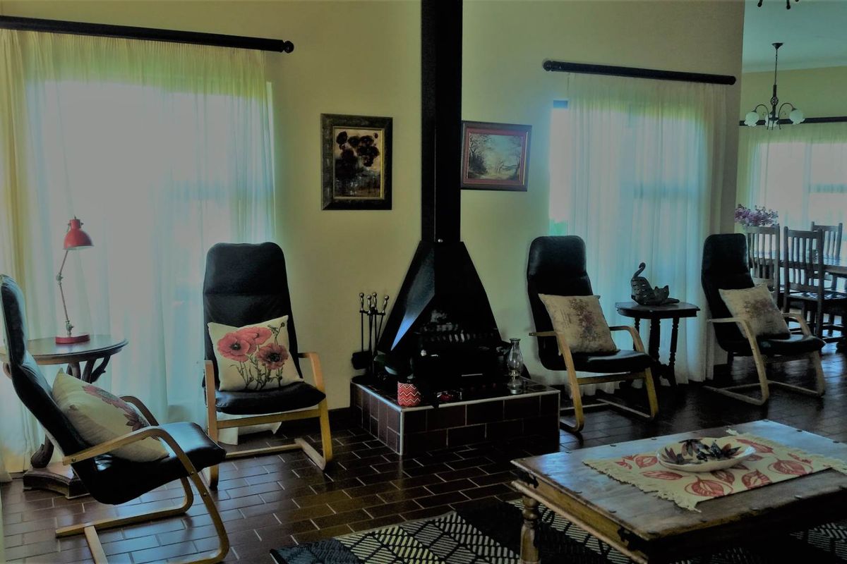 FOR SALE: SECURE 1 HECTARE PROPERTY WITH HOME, GARDEN & BUSINESS POTENTIAL - Photo 3